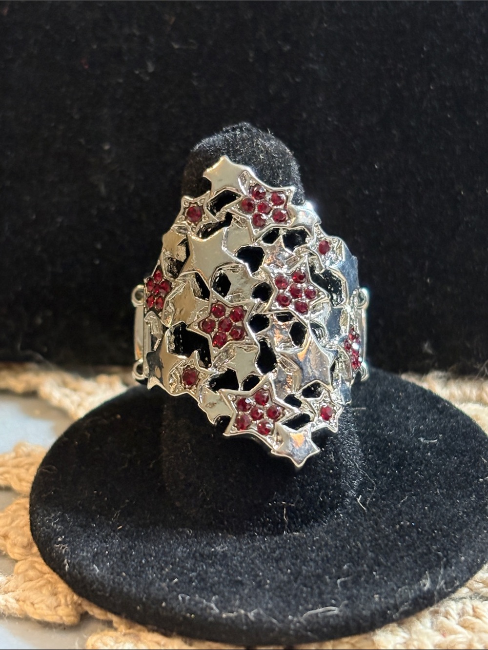 Source Unknown Silver-Tone Star Cluster Ring with Red Stones